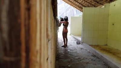 kamera ya kijasusi kwa mwenzake wa chuo kikuu cha Uhispania